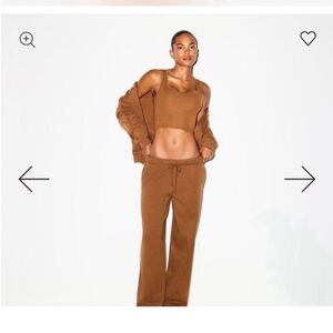 Skims Bison NWT straight leg pant with SMALL FLAW